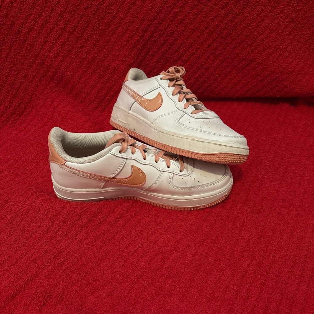 Nike Cream and pink Sneakers